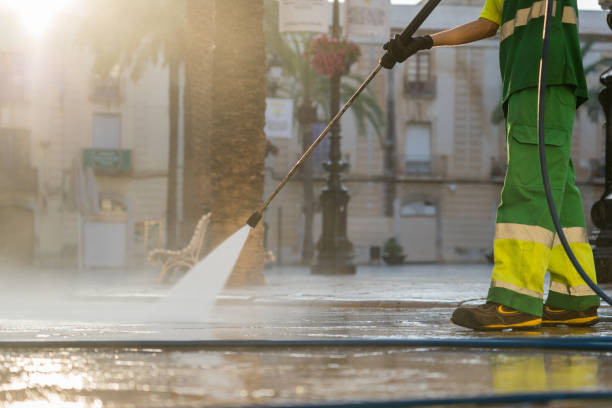 Best Commercial Building Pressure Washing  in Shorewood, WI